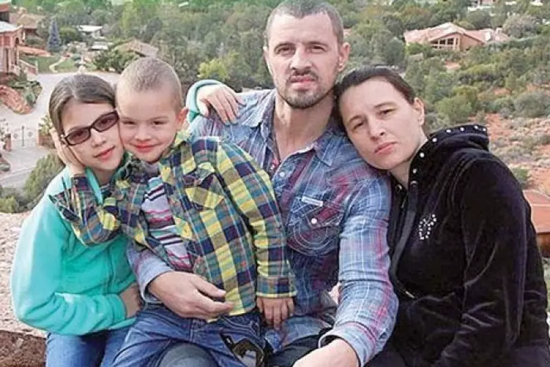 pavel stratan sotie (2)