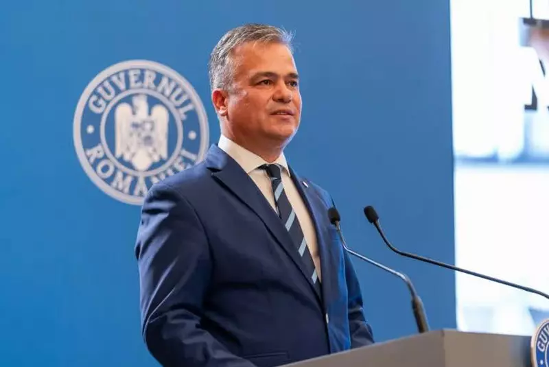 Adrian Veștea (5)