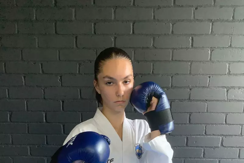 colaj isabelle sava