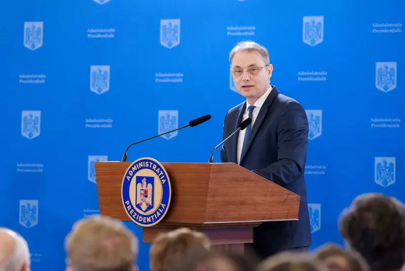 Luca Niculescu nicusor dan