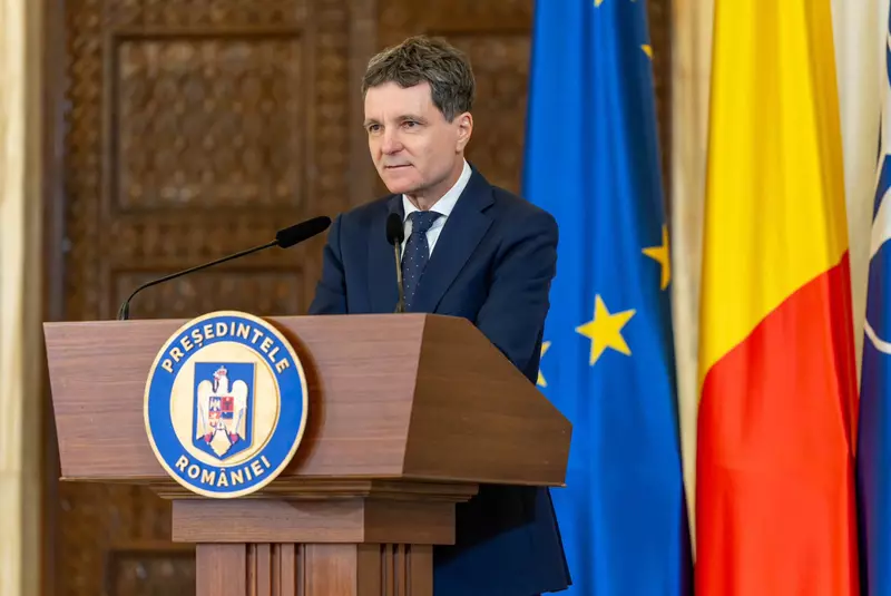 Luca Niculescu la investire