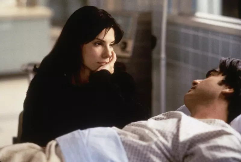 While You Were Sleeping (1995) - filmstill