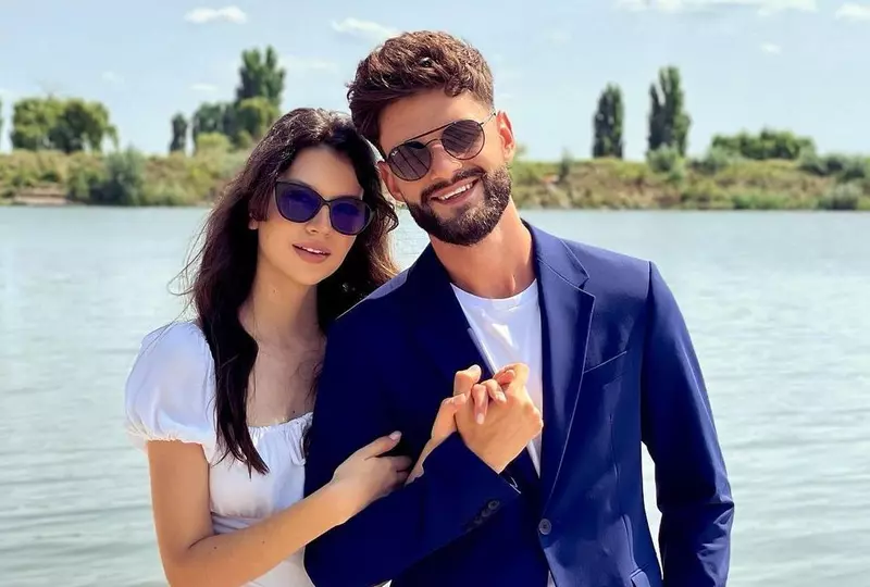 Cleopatra Stratan, cununie religioasă la Chișinău. Cum a arătat rochia miresei (2)