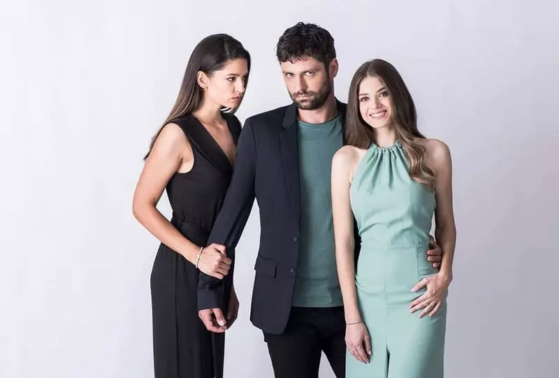 actori-serialul-adela-5