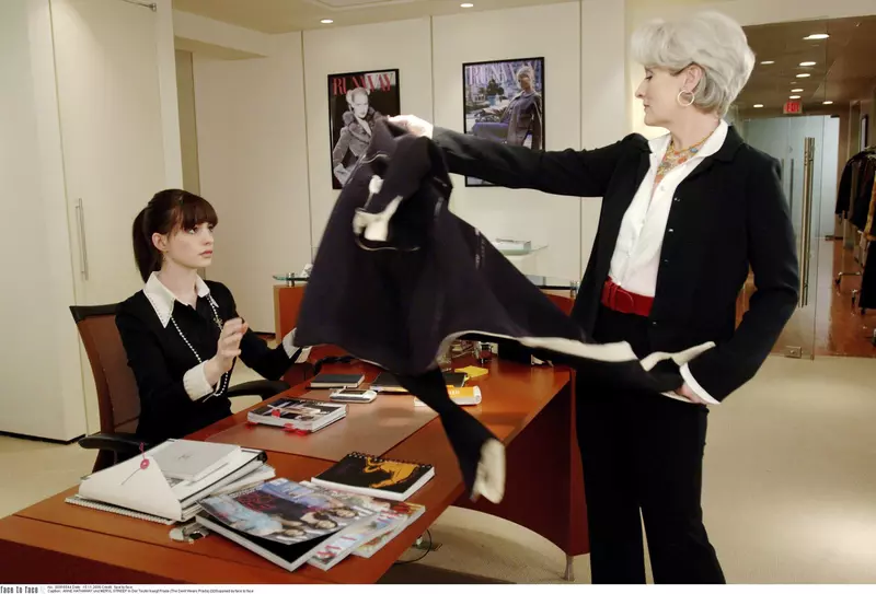 „Diavolul se îmbracă de la Prada” va avea o continuare. Tot ce știm despre viitorul film