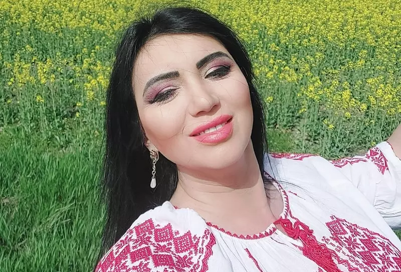 Adriana Bahmuțeanu, acuze dure la adresa fostului iubit grec. "M-a hărțuit, mi-a pus coroane funerare la ușă!"