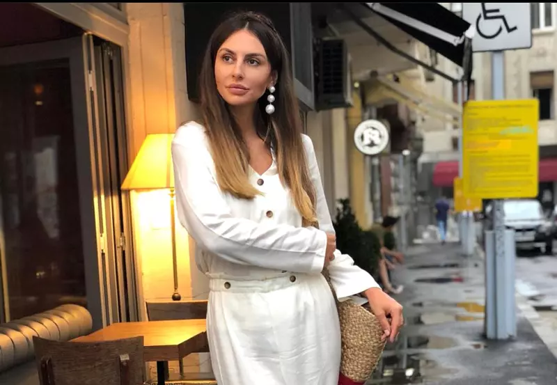 vika-jigulina mic