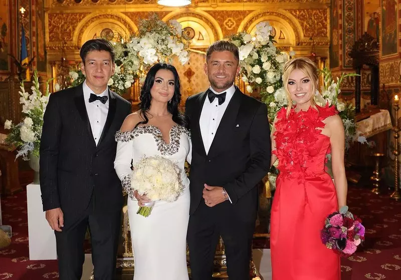 Costin Gheorghe și Maria Cușu s-au căsătorit. Elena Gheorghe, nașă de cununia la nunta fratelui ei. Primele Imagini (1)