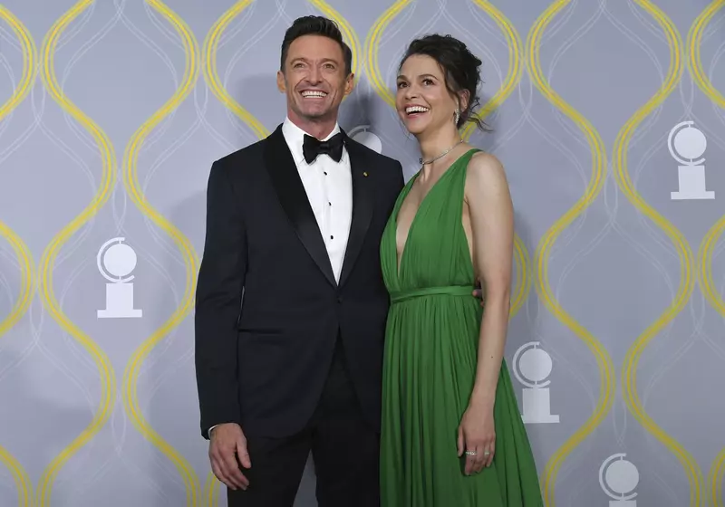 Hugh Jackman and Sutton Foster romance rumors swirl – 10/25/24