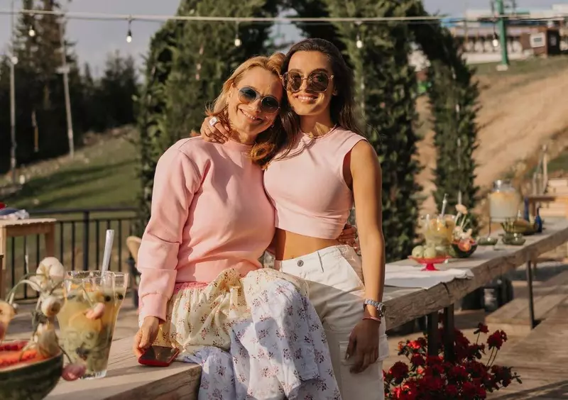 Andreea Esca, despre cariera pe care o urmează fiica ei, Alexia Eram (1)
