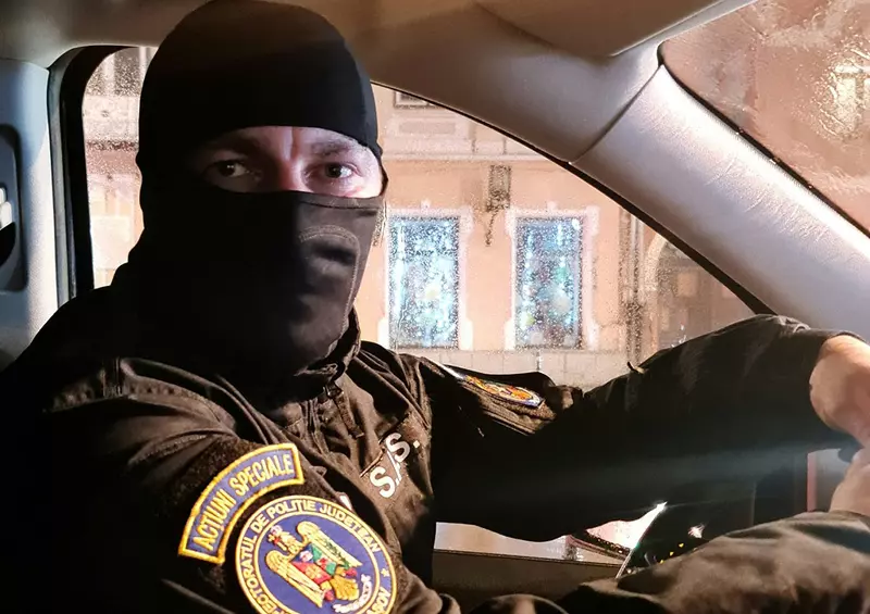 Ce salariu are Marian Godină. Celebrul polițist are 15 ani vechime și gradul de agent șef