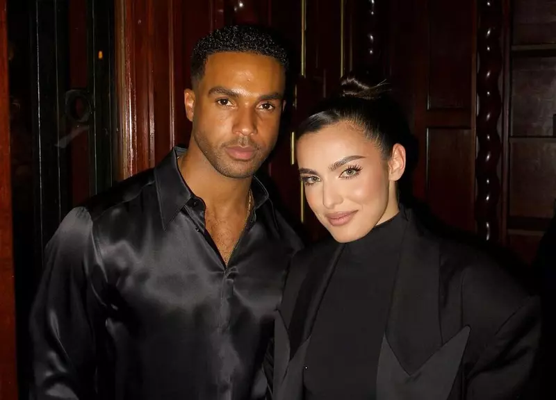 Alexia Eram și Lucien Laviscount, întâlnire surpriză în Paris (7)