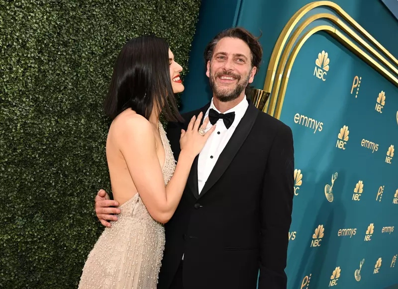 Alexandra Daddario si Andrew Form