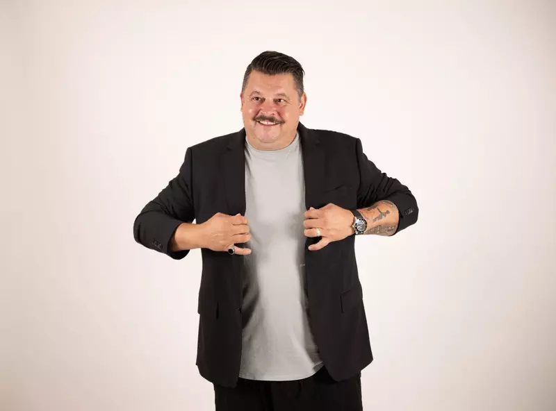 Mihai Bobonete lansează un nou show de stand-up (1)