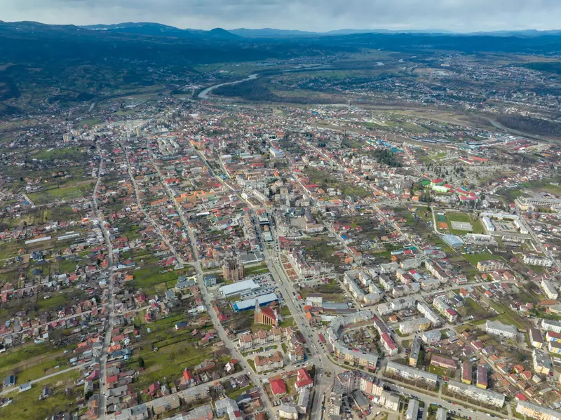 ROventura, 22 aprilie 2023. La plimbare pe plaiuri maramureșene