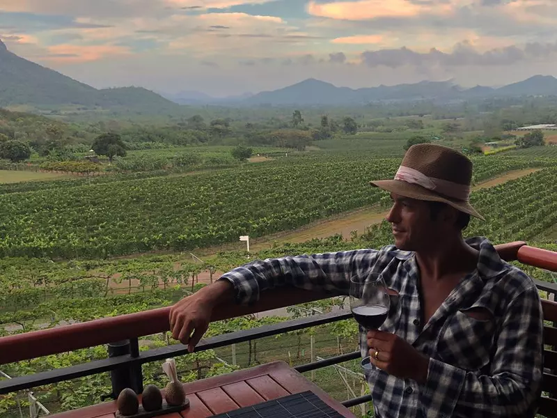 radu valcan insula iubirii (1)