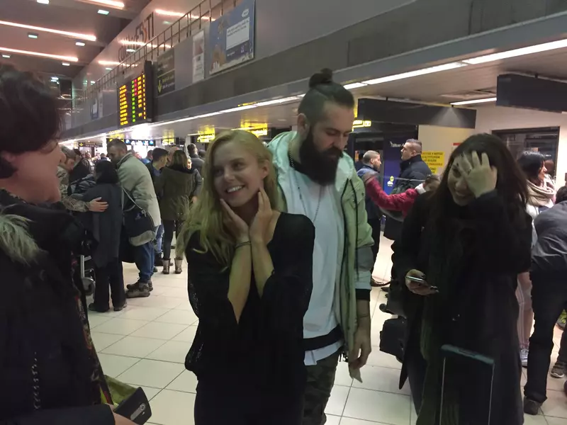 Anca Surdu, alaturi de mama, sora si iubitul ei (1)