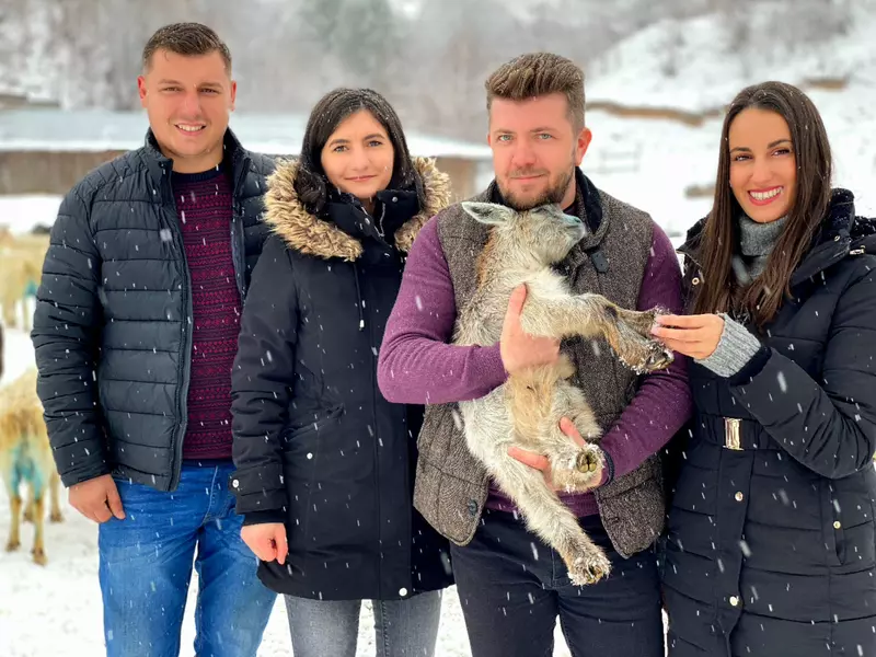 Echipa ROventura ajunge la Cerna, un loc de poveste și de povestit (1)