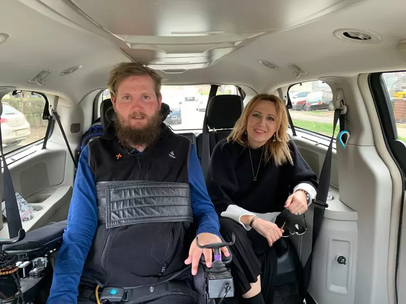 Reteaua de Idoli_Mihai Nesu