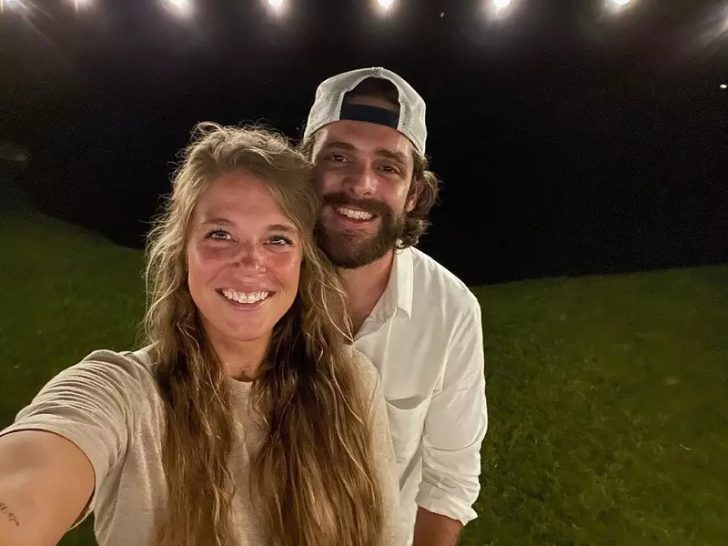 Thomas-Rhett-Lauren-Akins-copii-4