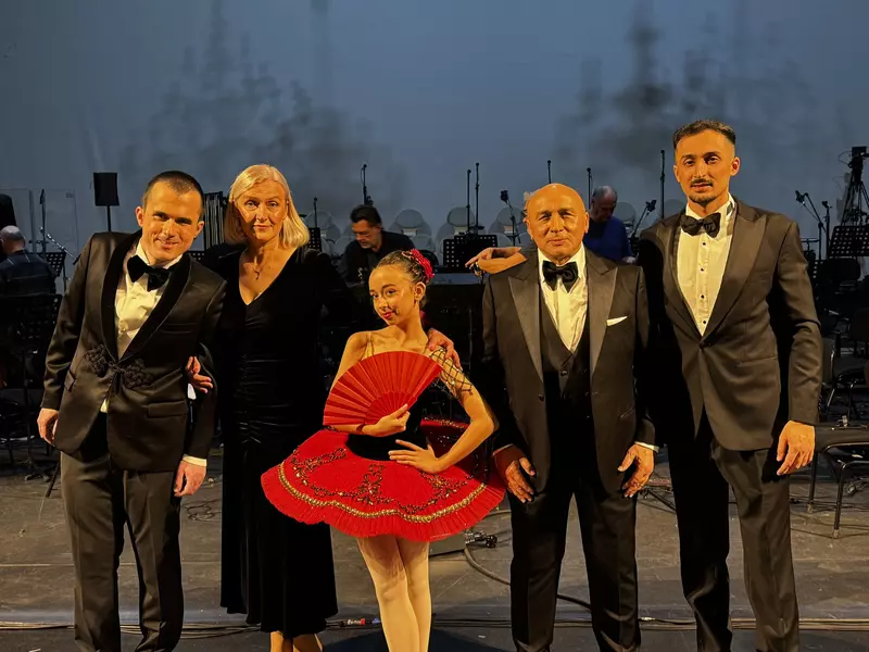 Marcel Pavel și familia lui