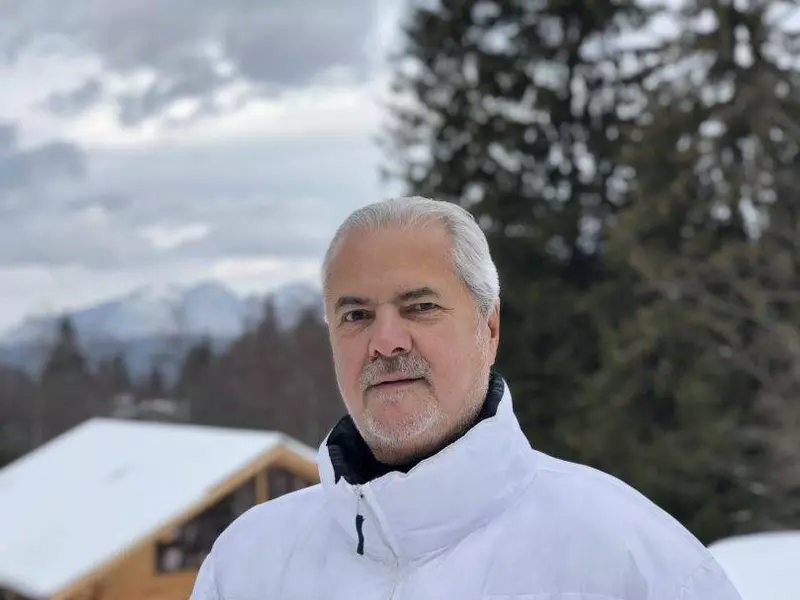 adrian nastase la munte