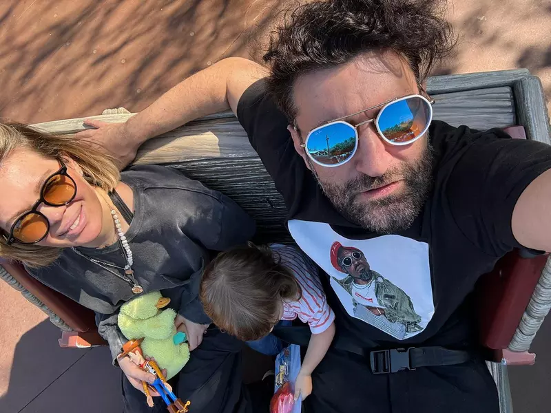 Smiley, Gina Pistol și fiica lor, Josephine Ana Maria (1)