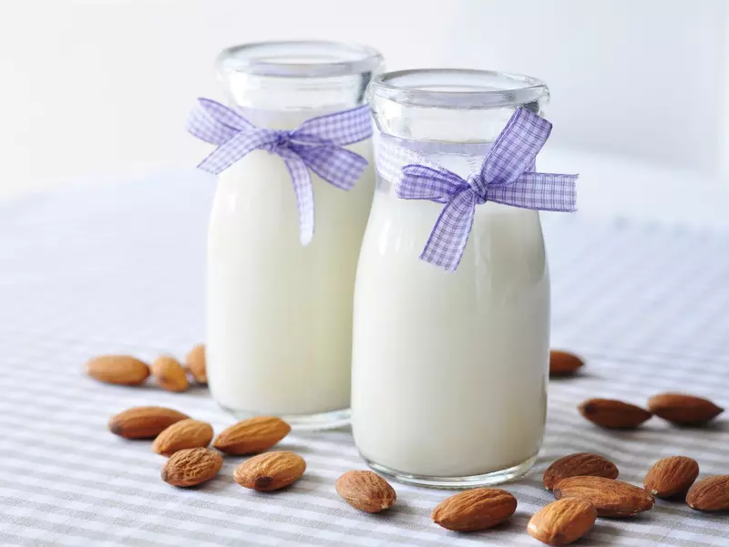 Cum faci lapte de migdale acasa