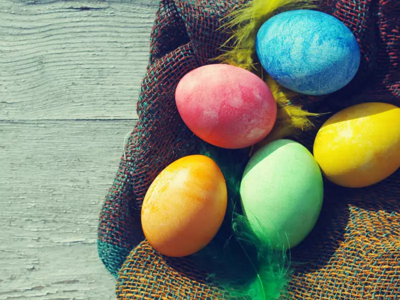 Cum sa vopsesti ouale de Paste cu orez