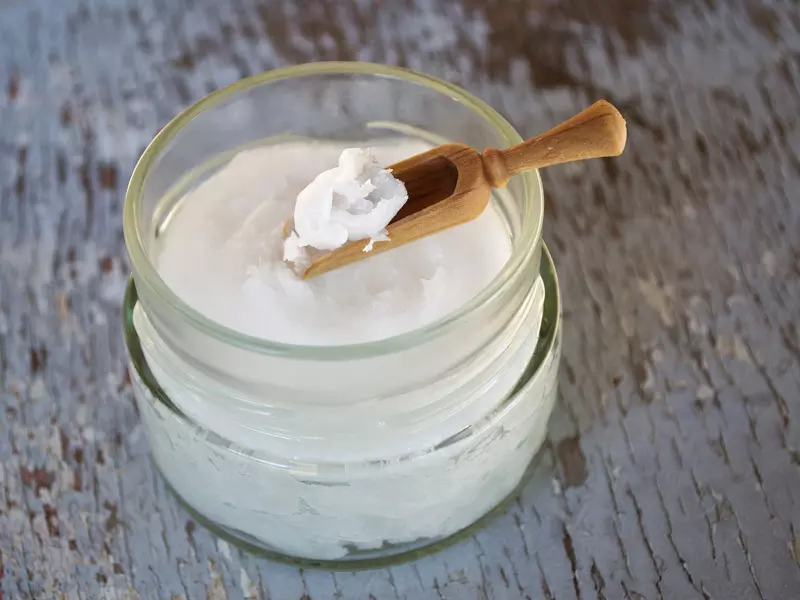 9 moduri in care poti folosi ulei de cocos