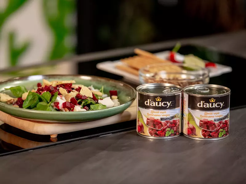 (P) Și culoare, și gust? Da, le putem avea pe toate, după cum ne arată Chef Scărlătescu în noua rețetă, pregătită cu sfeclă roșie d’aucy.