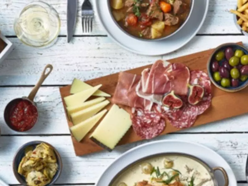 Tot ce ai nevoie pentru un grătar perfect în natură