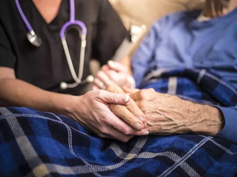 Un cămin de bătrâni care oferă servicii de calitate pentru nevoile seniorilor!