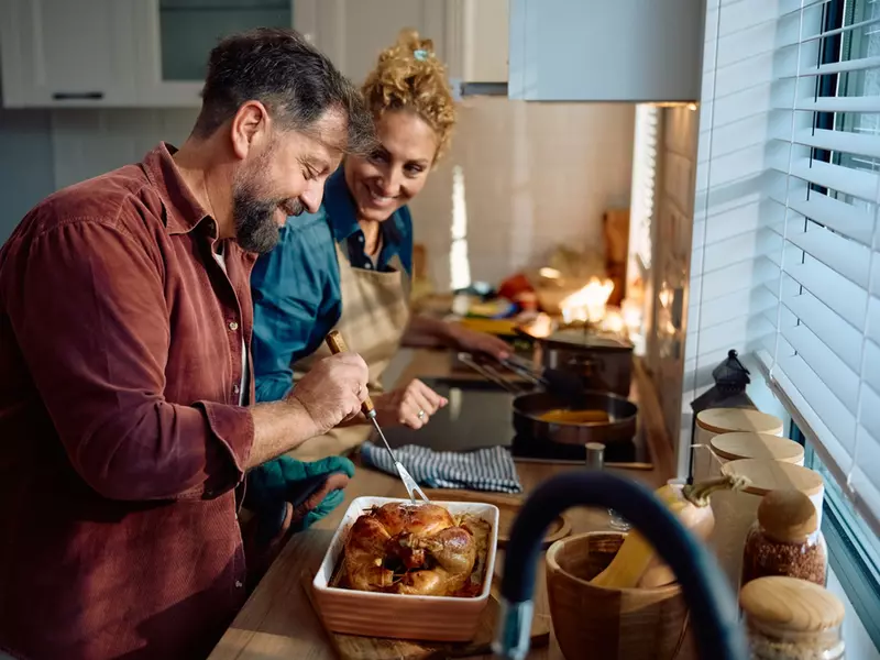 Cum transformi o masă simplă într-o experiență inedită: trucuri și preparate-vedetă