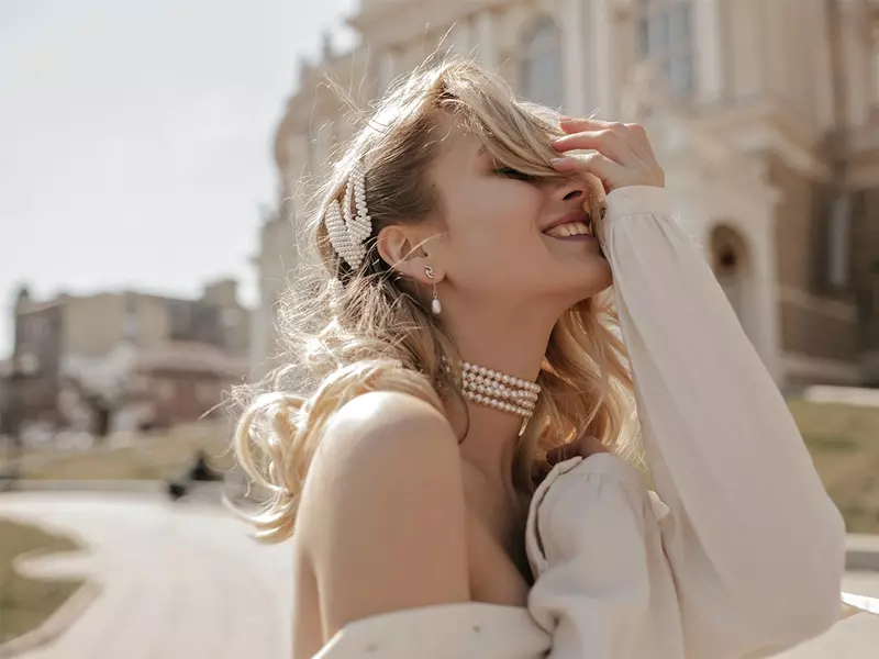 Atemporale și ușor de purtat－află totul despre bijuterii!