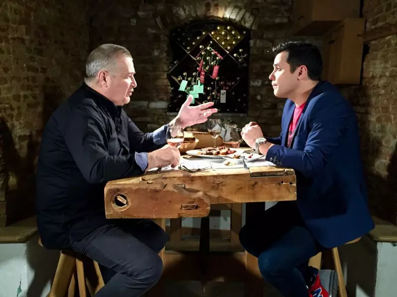 Cove este invitatul săptămânii în bucătăria lui Dinescu, la „Politică şi delicateţuri” (2)