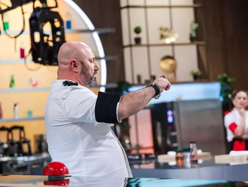 chef-scarlatescu-loveste-cu-o-amuleta