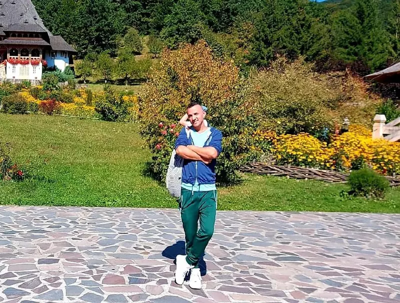 mihai8