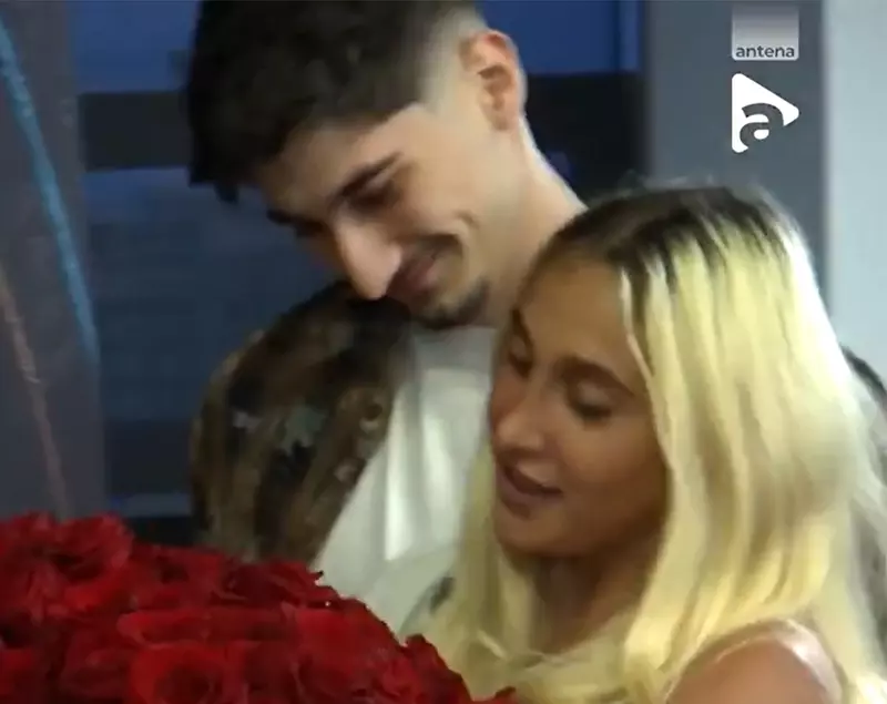 Maria Dumitru și iubitul la aeroport la întoarcerea ei de la Survivor România 2026