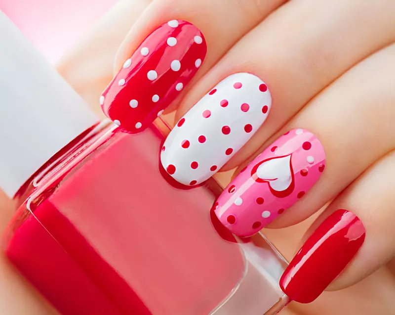 modele de unghii Valentine's Day