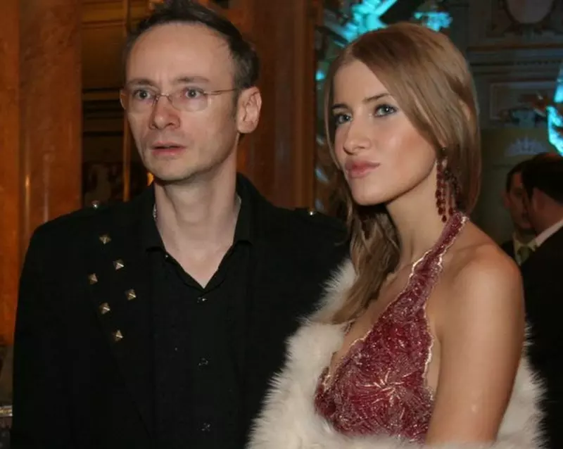 Mihai Albu și Iulia Albu continuă șirul dezvăluirilor în scandalul în care designerul de încălțăminte își acuză fosta soție că nu-l lasă să-și viziteze fiica, pe Mikaela.