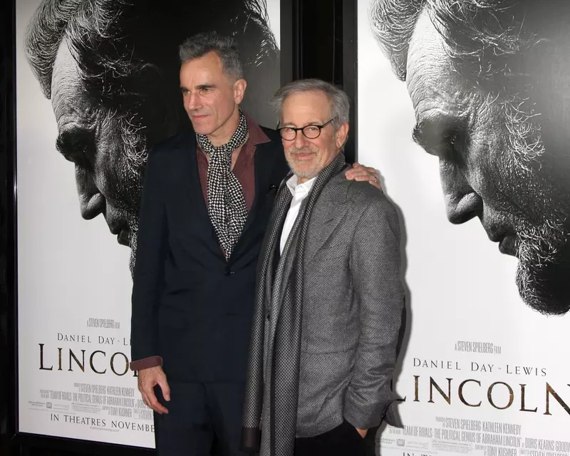 arrives at the „Lincoln” Premiere at the AFI Fest