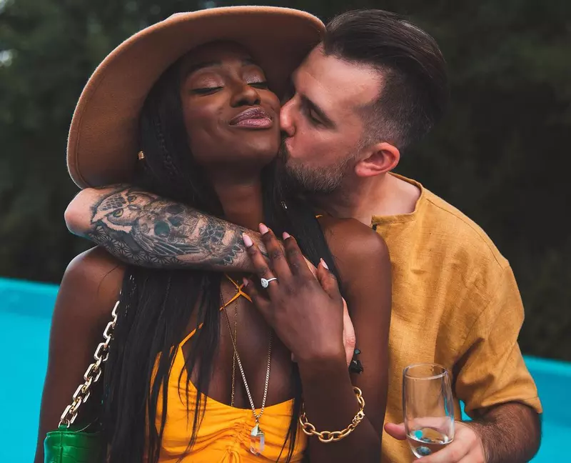 Reactia-inedita-a-lui-Florin-Ristei-dupa-ce-iubita-lui-Naomi-a-dansat-pe-o-celebra-manea-3