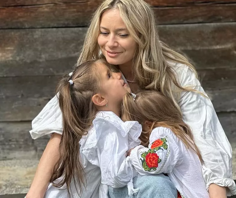 Laura Cosoi si sotul ei isi doresc sa adopte un copil  (9)