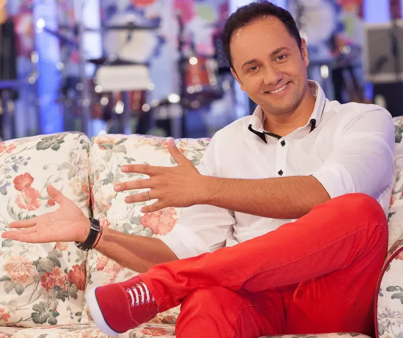 happy-hour-catalin-maruta-1