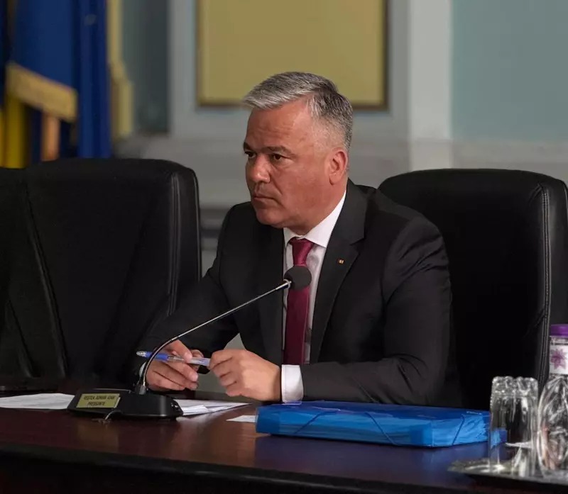 Adrian Veștea (6)