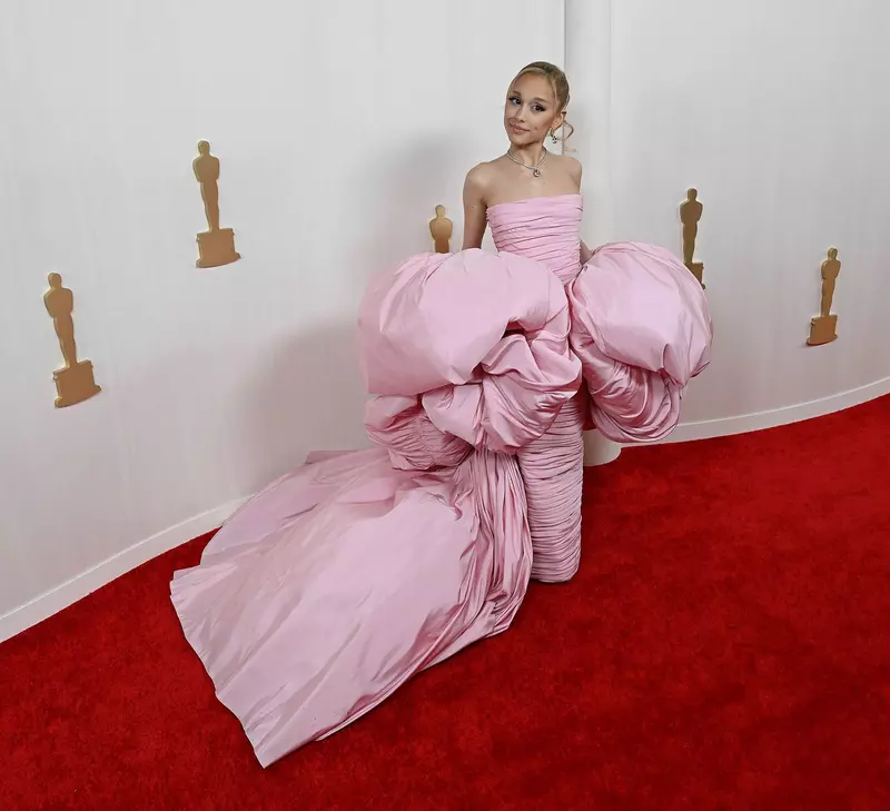 Oscars 2024: RED CARPET