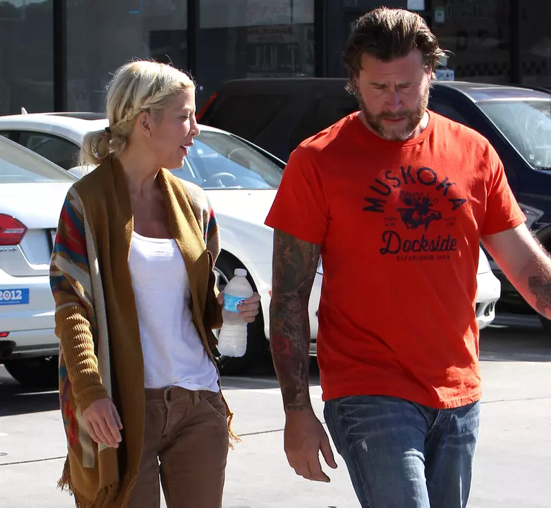 Tori Spelling and Dean McDermott go for Sugarfish
