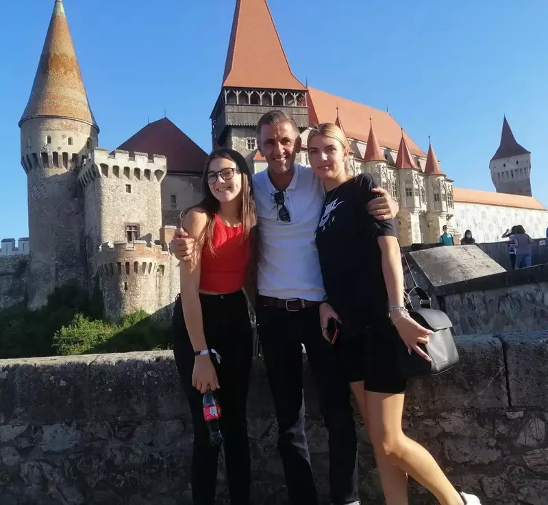 cosmin-cernat-si-fiicele-1