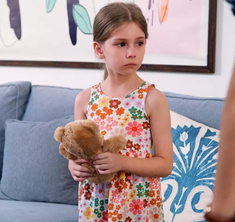 micuta-raza-de-soare-0x0-1-bolum-foto-galeri-1662124249268